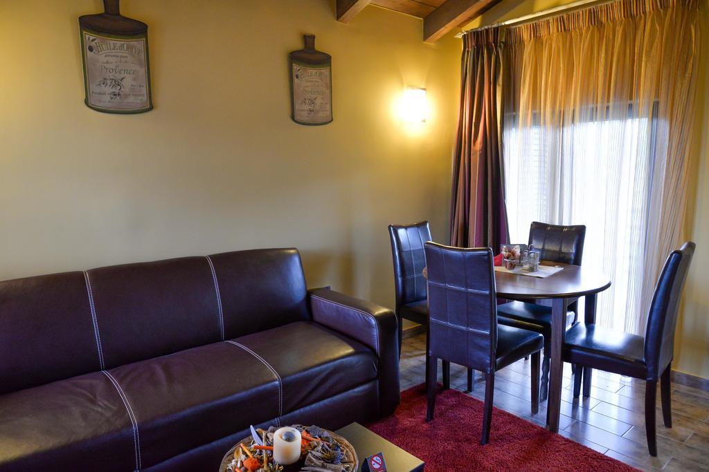 Vathyskia Guesthouse Kato Sinikia Trikalon Esterno foto